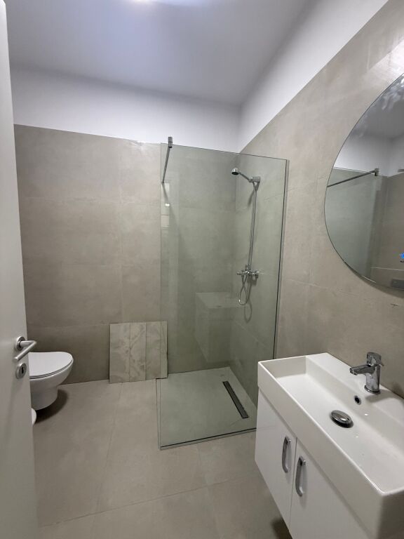 Jepet me qera apartament 2+1+2