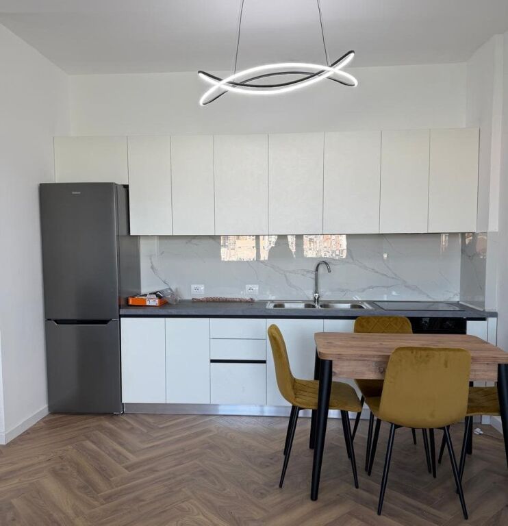 🏡 Jepet me Qira Apartament 1+1 + Post Parkimi tek Golden Park