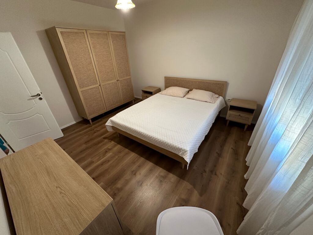 Apartament 1+1 me qera prane Shkolles se Baletit