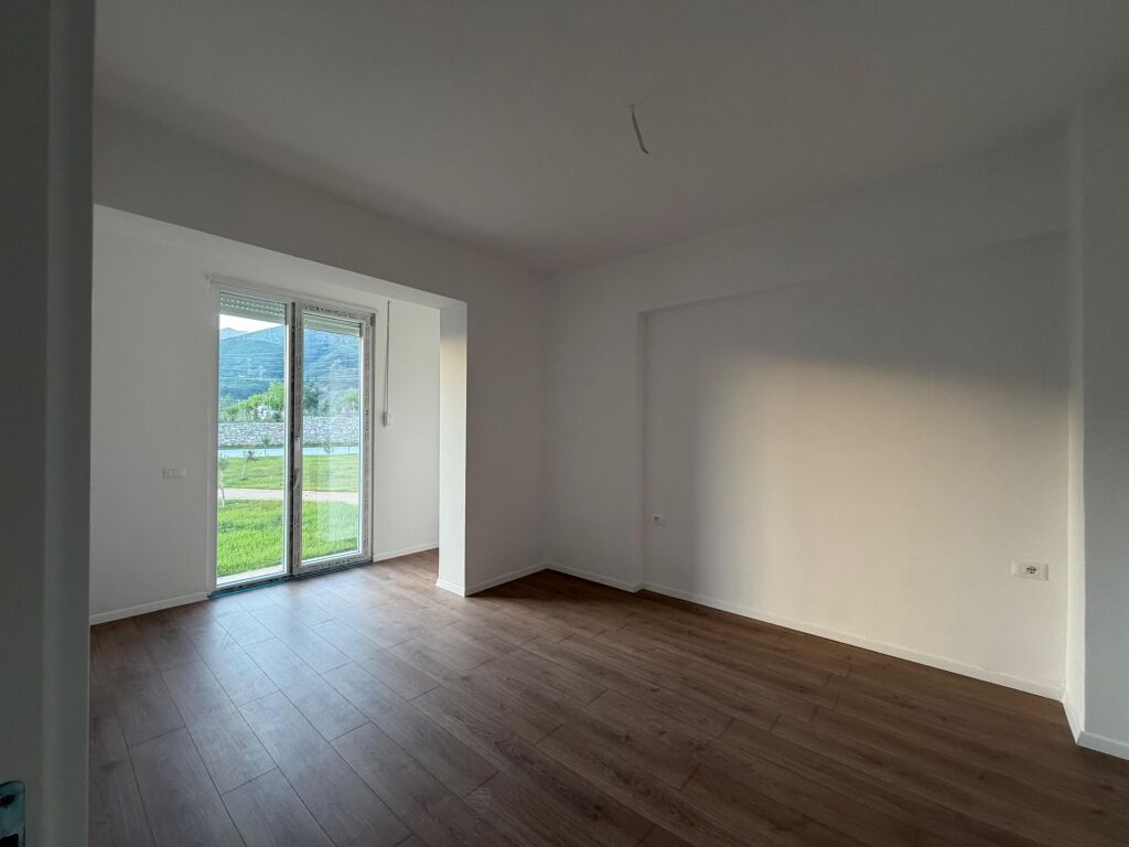 For sale: 1+1 Himarë 📍 - Area: 46 m² &amp; 100 m² Yard 🟢 Finishing plaster &amp; Insulation system in progress (5 min from the sea) 🌊