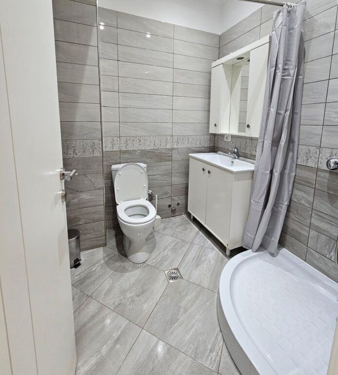 🏡 Jepet me Qira Apartament 2+1+2 pranë Kopshtit Zoologjik, Tiranë