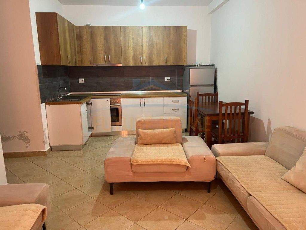 Shitet, Apartament 2+1, Kompleksi Tom Doshi, Shkozë.