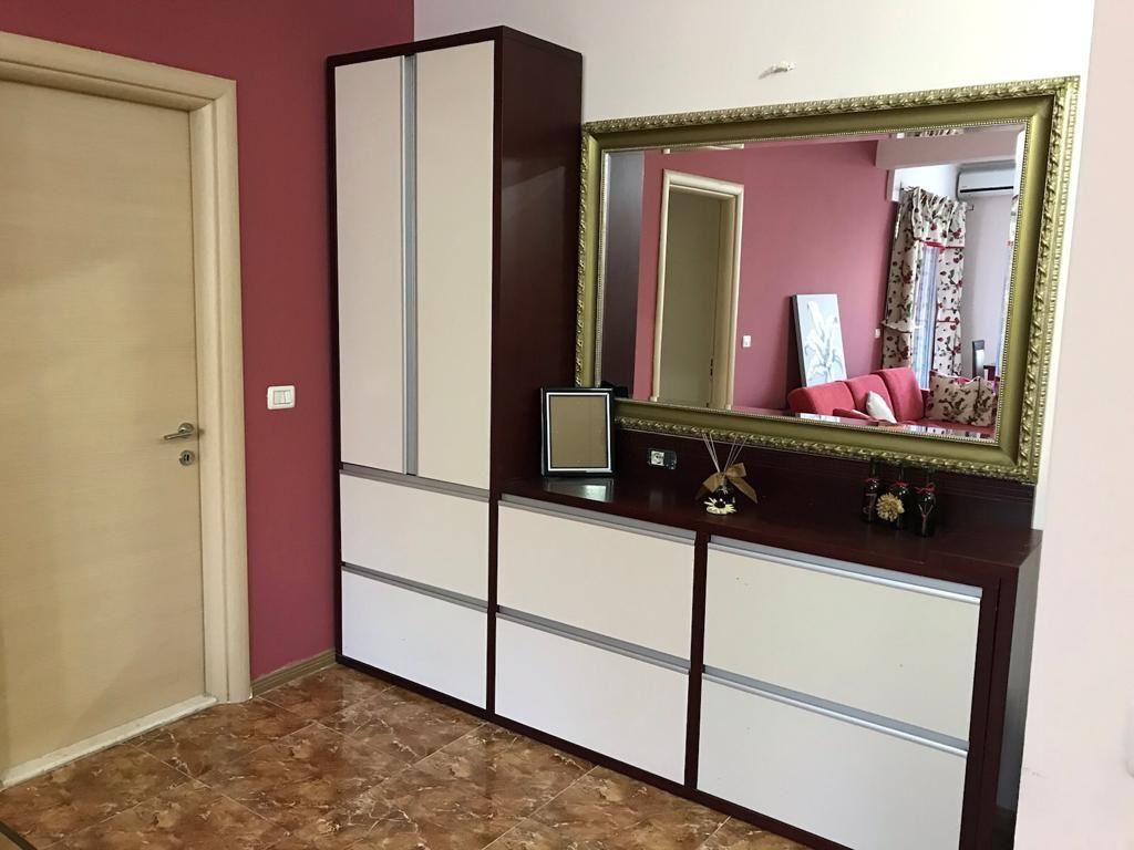 Shitet Apartament 1+1, Kopështi Botanik, Tiranë