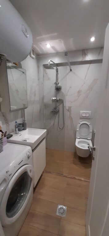 Apartament me Qira - Kati 4, Vendndodhja në qendër të qytetit