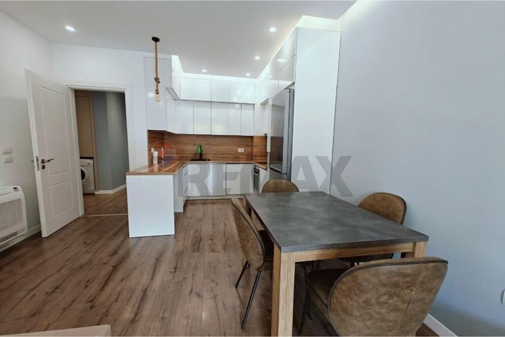 APARTAMENT 2+1+2, KINOSTUDIO