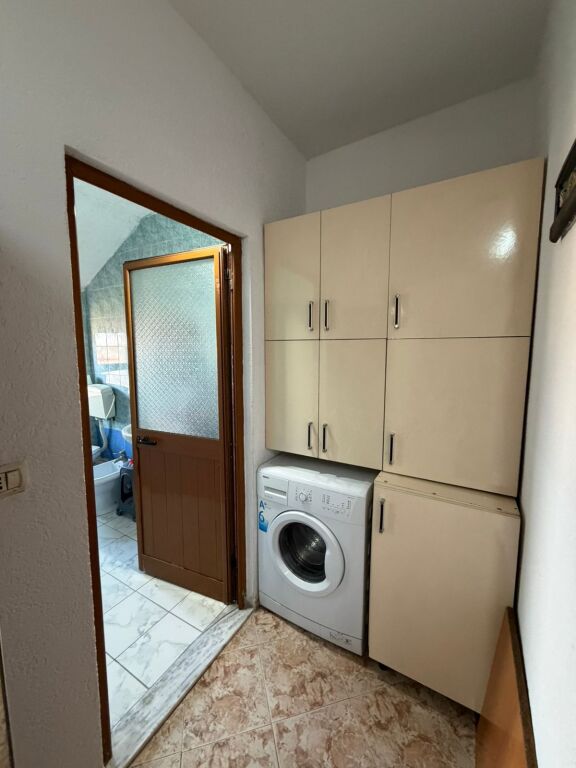 Apartament 3+1 me qira ne Laprake!