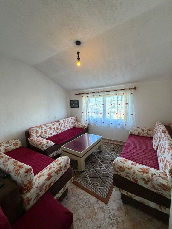Apartament 3+1 me qira ne Laprake!