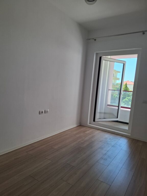 Appartamento 2+1+balcone - 320Eur/mese 📍Ali Dem, complesso Mangalem