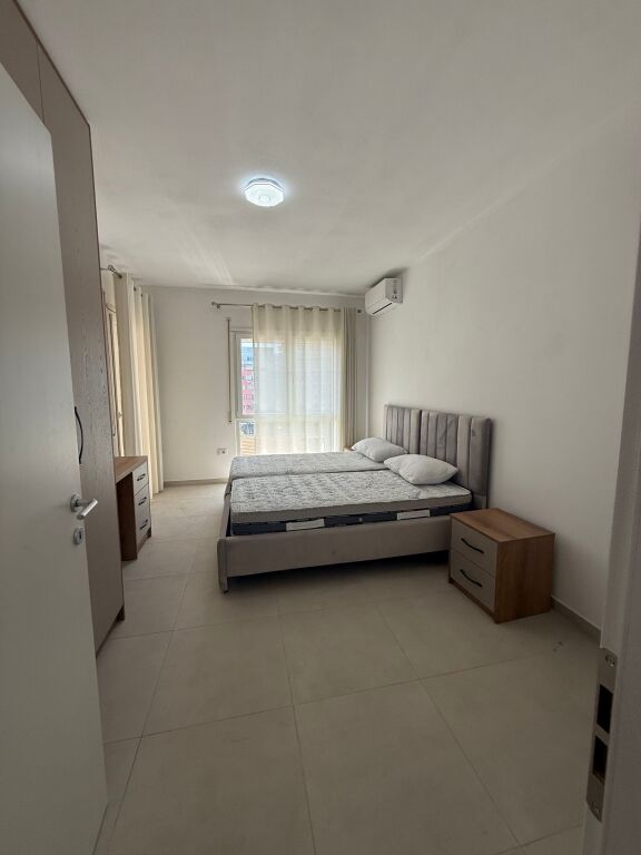 Jepet me qera apartament 2+1+2