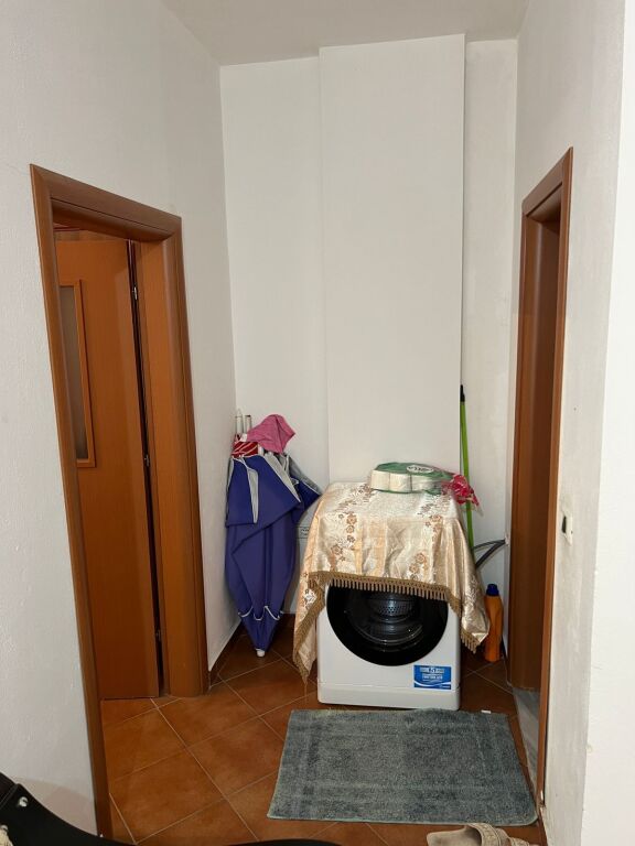 Okazion Plazh Durres Jepet me Qera 1+1 E mobiluar prane Spar Plazh