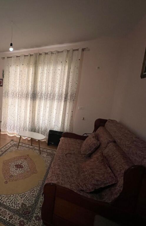 Apartament me qera Astir prane viles L