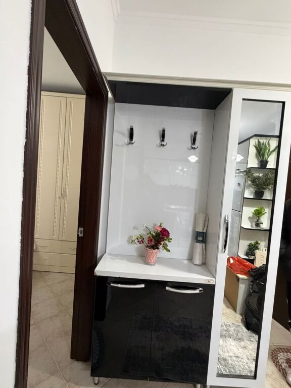 Jepet Me Qera Apartament 1+1+1 Ballkon
