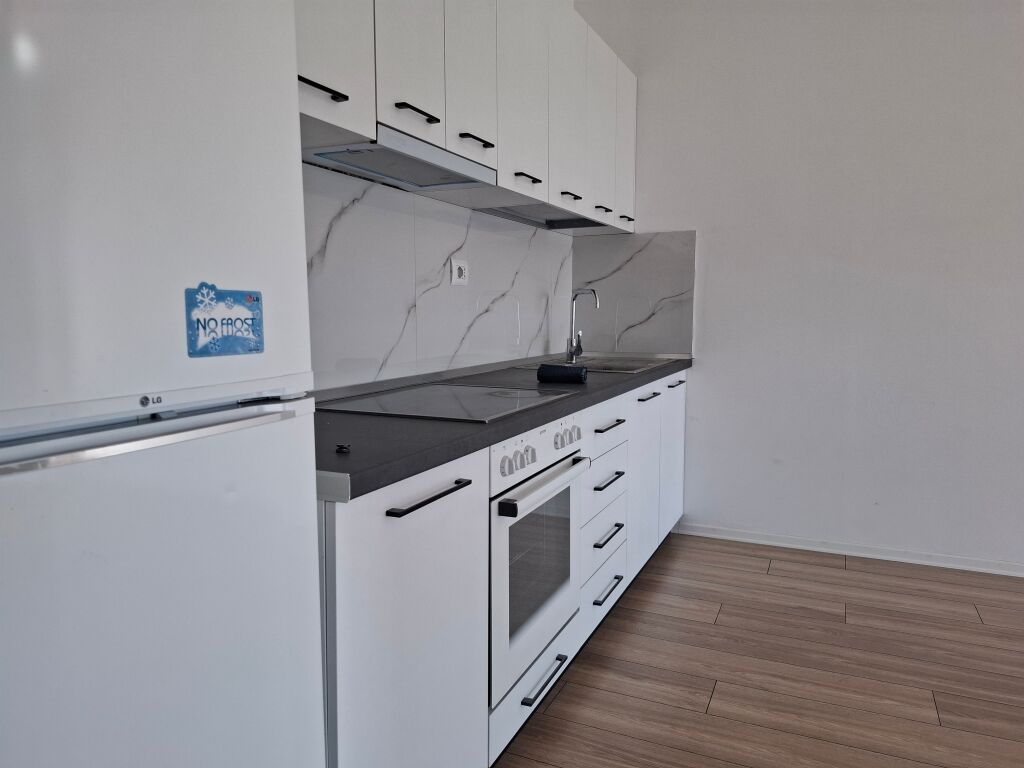 Appartamento 2+1+balcone - 320Eur/mese 📍Ali Dem, complesso Mangalem