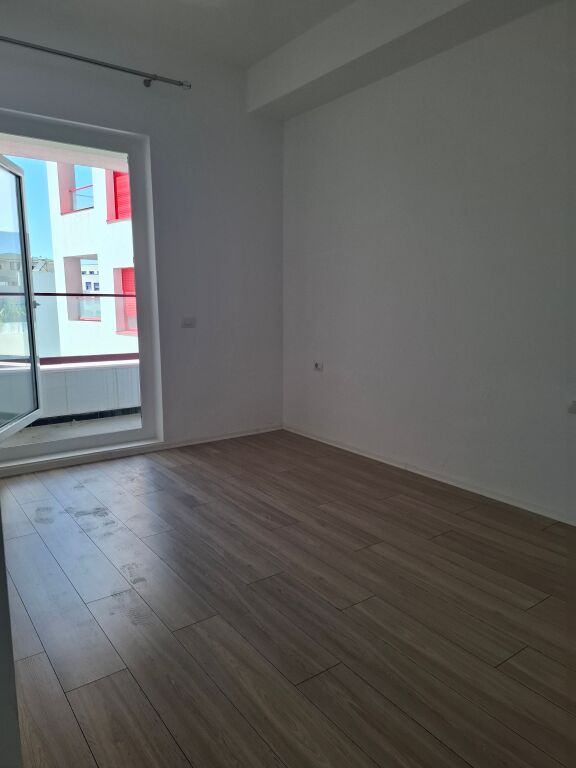 Appartamento 2+1+balcone - 320Eur/mese 📍Ali Dem, complesso Mangalem