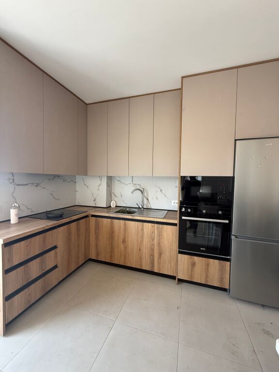 Jepet me qera apartament 2+1+2