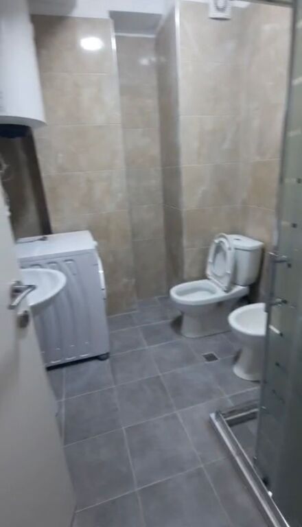 Jepet me qira apartament 3+1