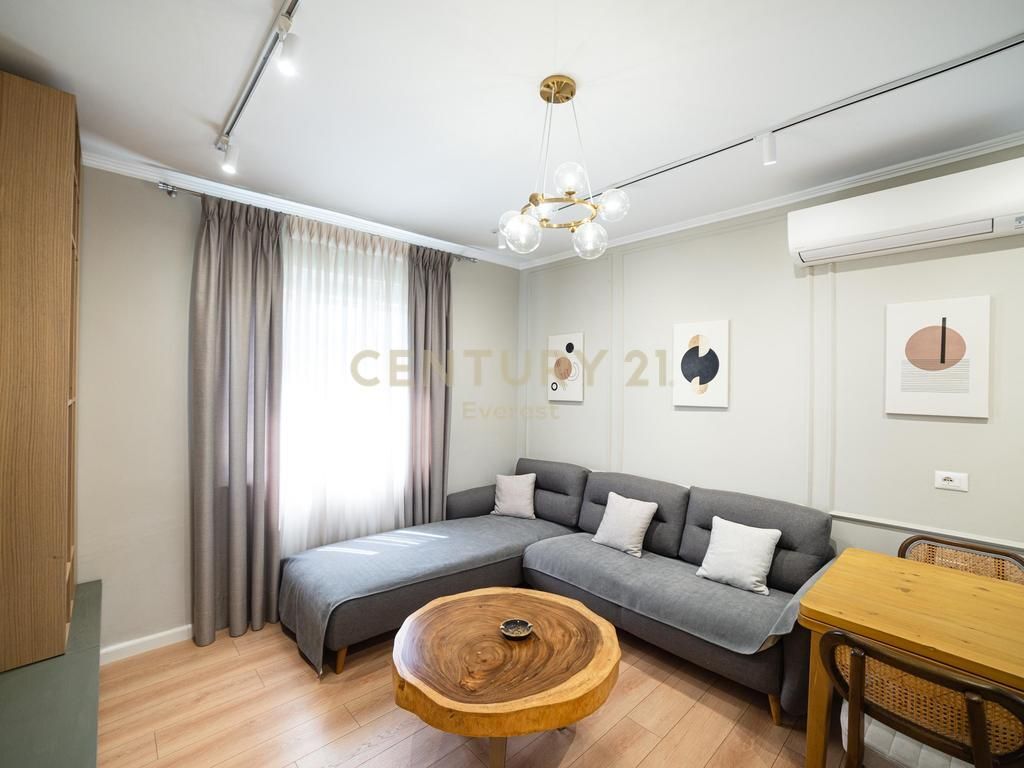 Apartment 2+1 for sale at Pazari i Ri