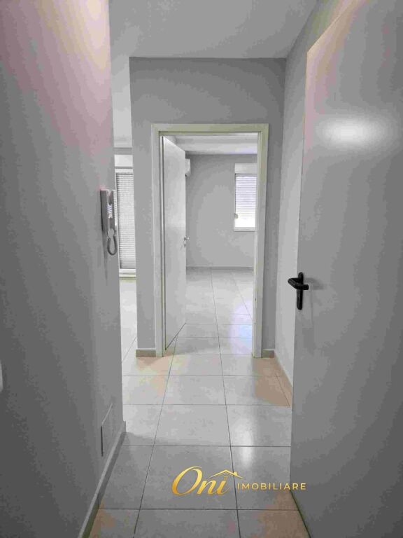 JEPET ZYRE ME QERA 60M2 21 DHJETORI
