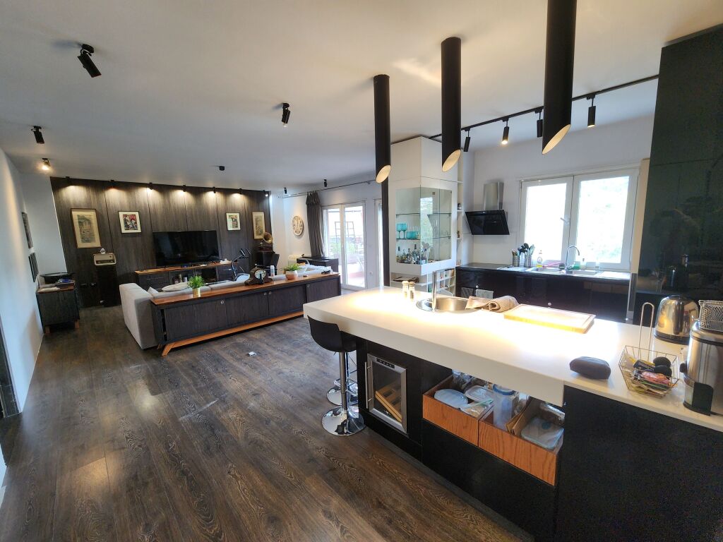 Shitet, Apartament 1+1, Liqeni i Thatë, Tiranë