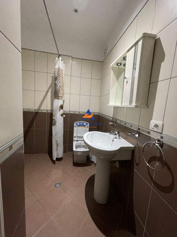 SHITET APARTAMENT 3+1+BALLKONE "KOPSHTI ZOLOOGJIK" 300.000 EURO