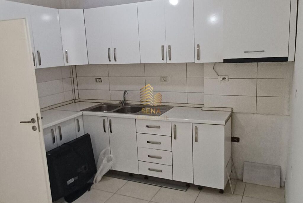 Rent,Apartment 3+1+2,Xhamllik-Empty,35,000 Leke/Month