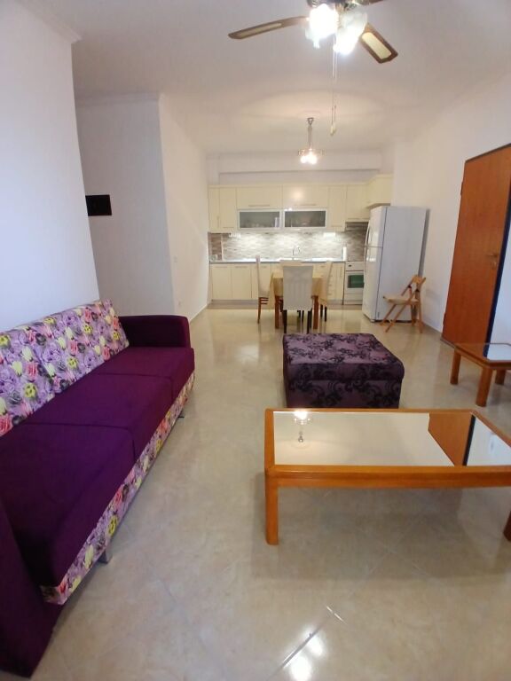 Appartamento 1+1 in vendita nella zona del porto di Vlore vicino all'Università "Ismail Qemali "