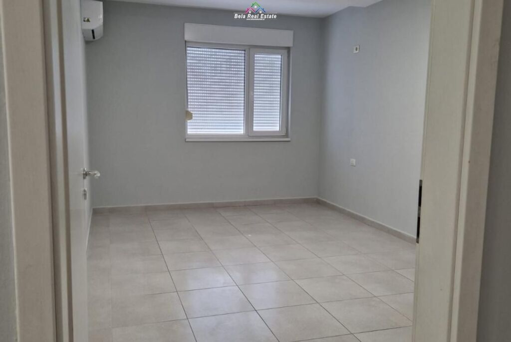 Zyre Me Qera 1+1 Tek 21 Dhjetori (ID BZ2980) Tirane