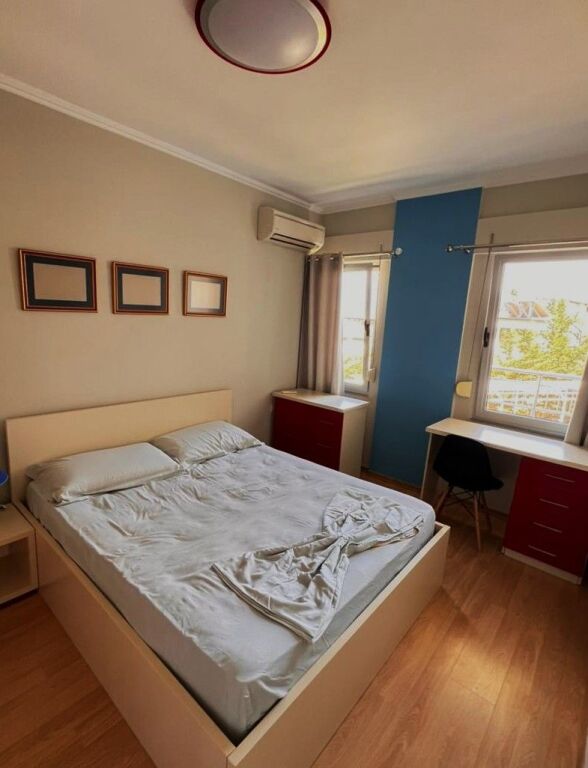 Apartament 1+1 + Post Parkimi me Qira liqeni i ThatëRrugës Peti