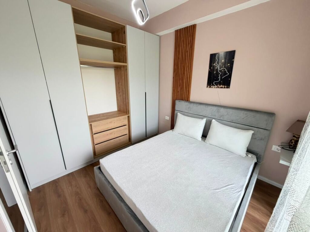 🏡Appartamento 1+1 in affitto  📍 Indirizzo: Ali Demi, Complesso Kadiu💰 Prezzo: 45.000 lek/mese