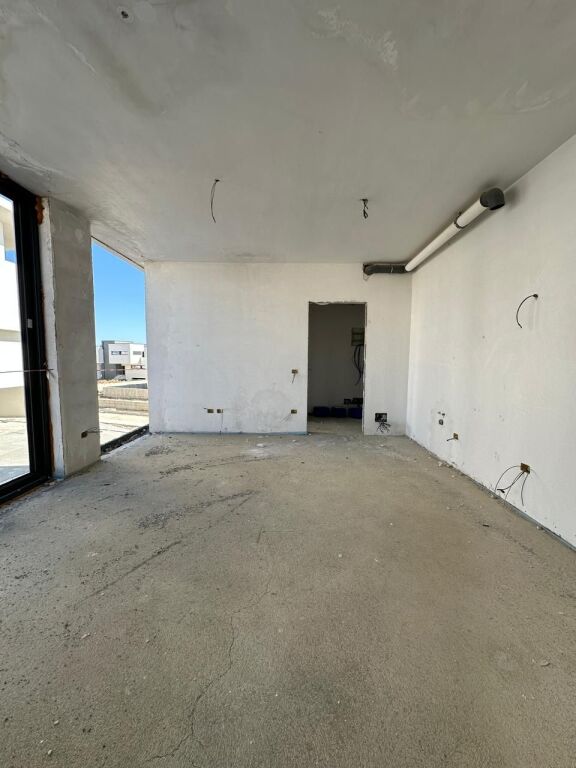 FOR SALE APARTMENT 1+1 IN " PORTO LALZI "