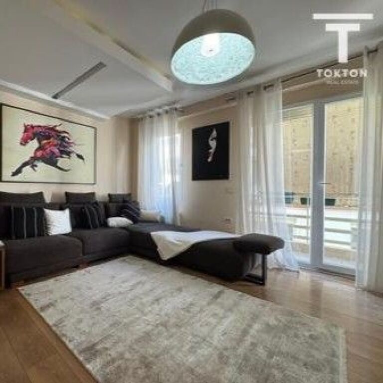 QIRA, APARTAMENT 2+1, RRUGA E KAVAJËS, BLLOKU I AMBASADAVE, TIRANË