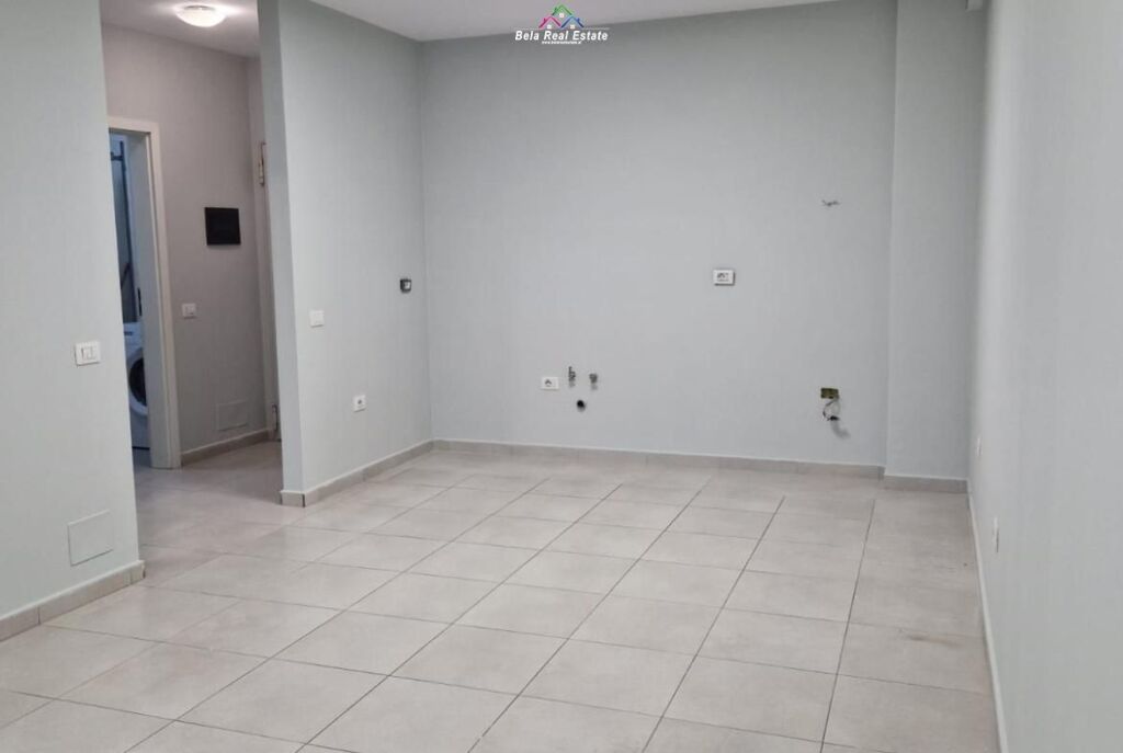 Zyre Me Qera 1+1 Tek 21 Dhjetori (ID BZ2980) Tirane