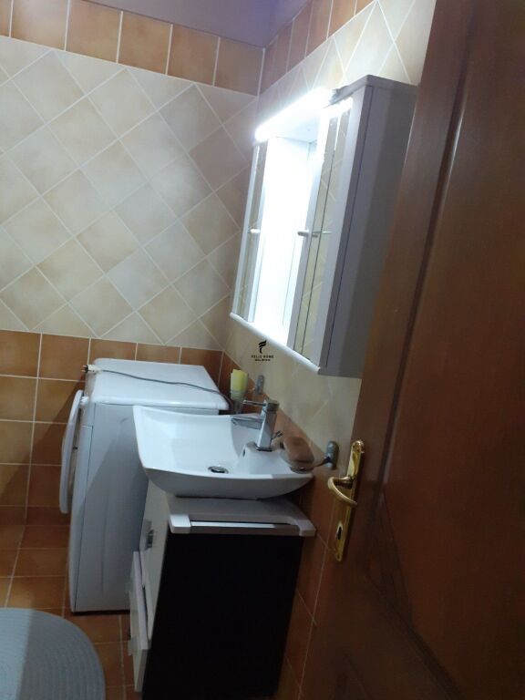 APARTAMENT ME QERA 2+1 IRFAN TOMINI 60.000 LEKE  FH-76822