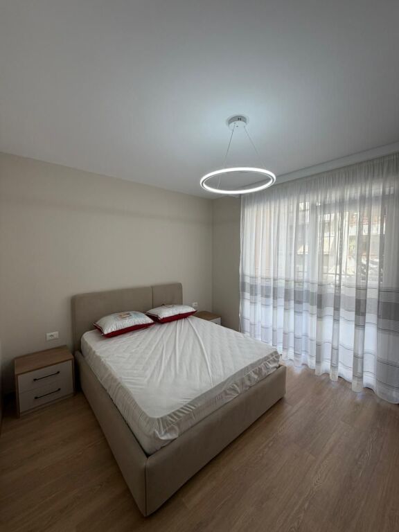 Jepet me qira 1+1 Kopshti Botanik Pavarotti 650 mije leke