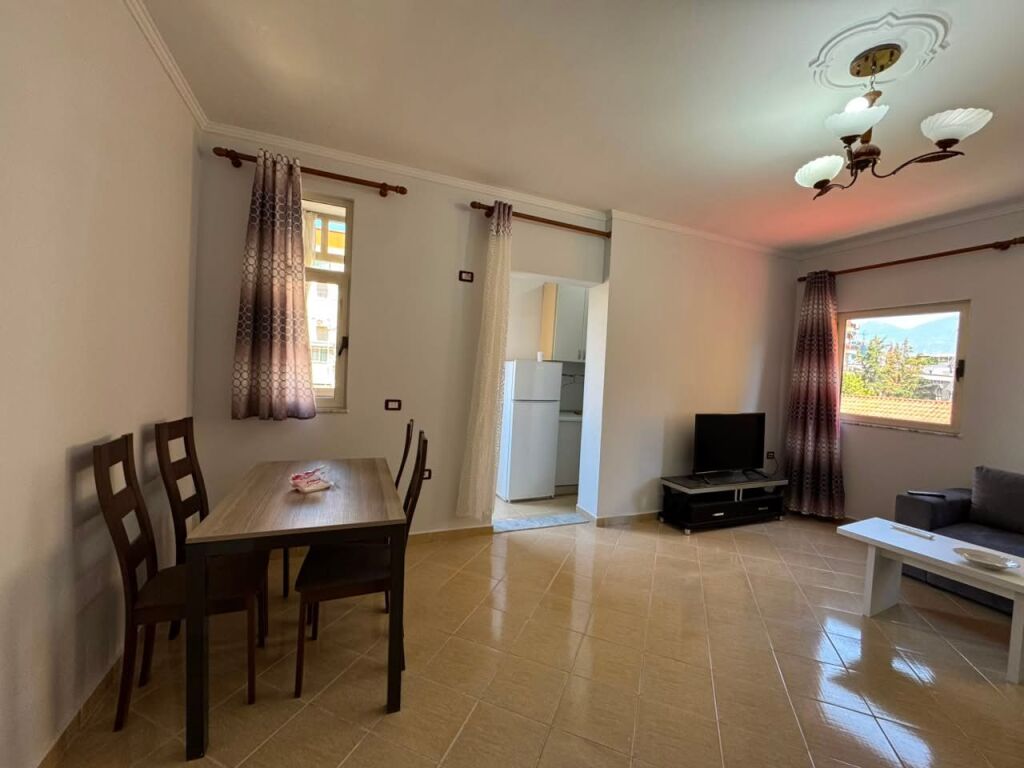 Apartament me qera - Komuna e Parisit
