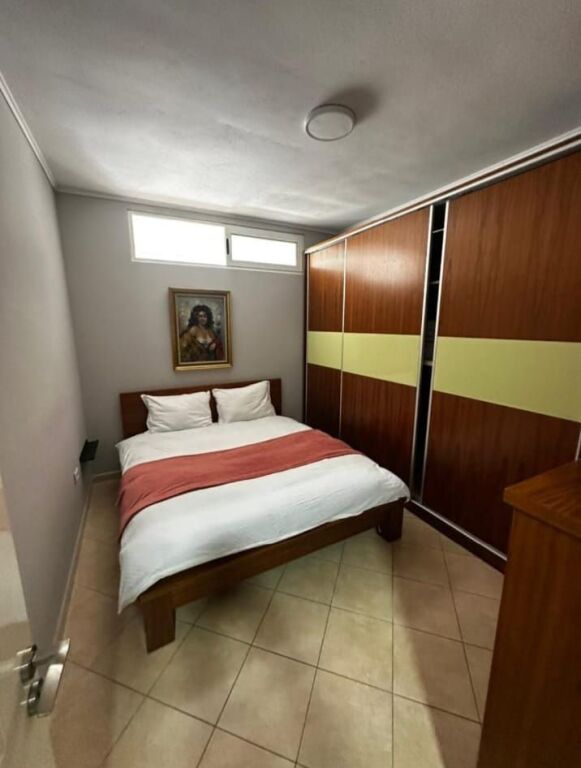🏢 Jepet Ambient me Qera në Zonën e Markatës, Durrës