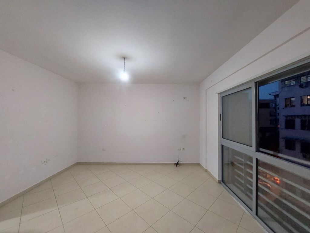 Qera | Apartament 2 + 1 | Rruga 5 Maji | 500 €/muaj