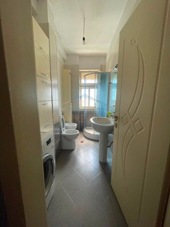 In vendita, Appartamento 2+1, Tufinë, Tirana