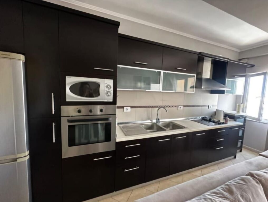 🏢 Jepet Ambient me Qera në Zonën e Markatës, Durrës