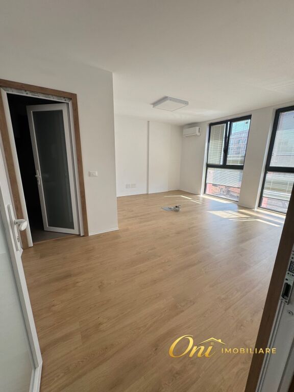 OFFICE FOR RENT 260M2 KAVAJES STREET