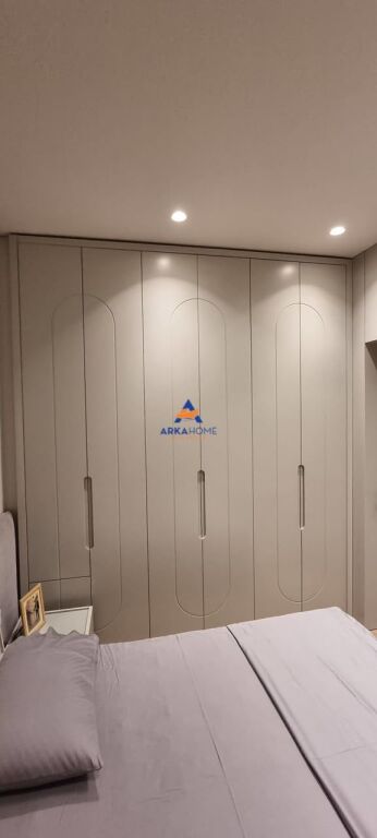 JEPET ME QIRA APARTAMENT 1+1 + VERANDË "KODRA E DIELLIT" 800 EURO