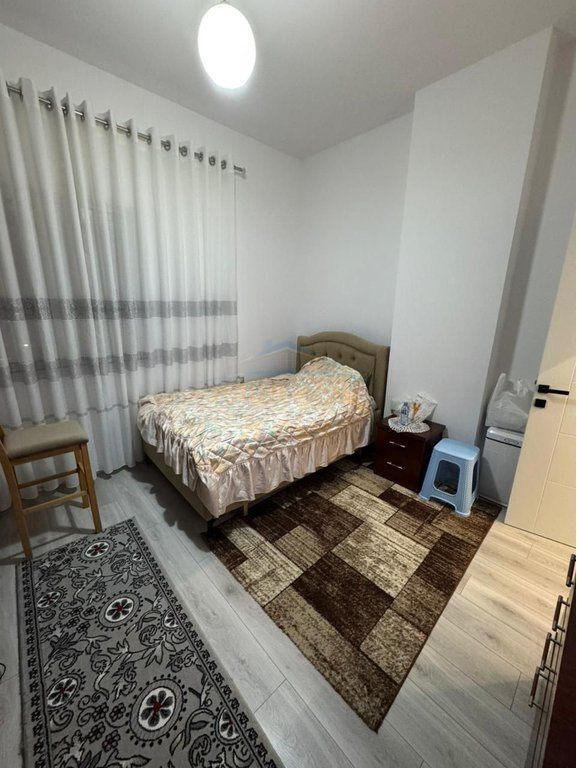 Shitet, Apartament 2+1, Fresk, Tiranë