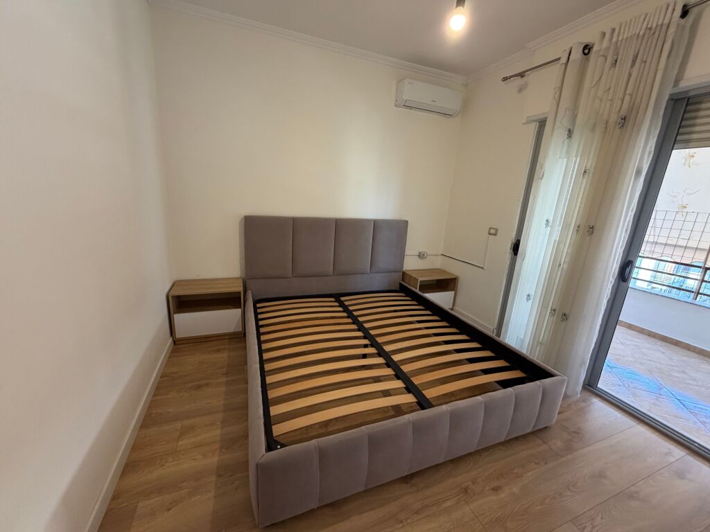 2+1,te restorant kapiten mir zoti,liqeni ,750 mije leke