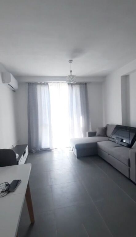 Jepet me qira apartament 3+1