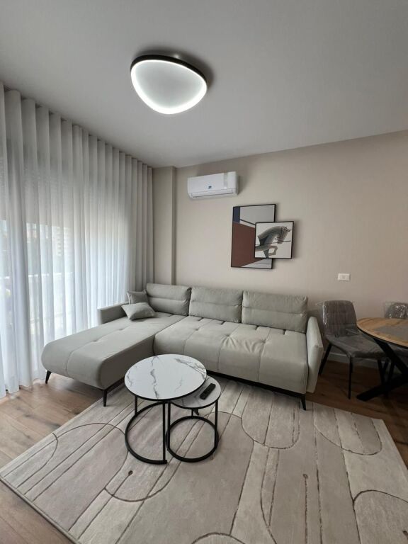apartament 1+ lux me qera liqeni thate