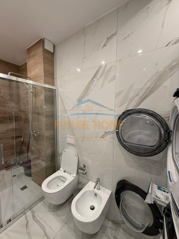 Qera, Apartament 2+1, Ish Parku i Autobuzave, Tiranë.