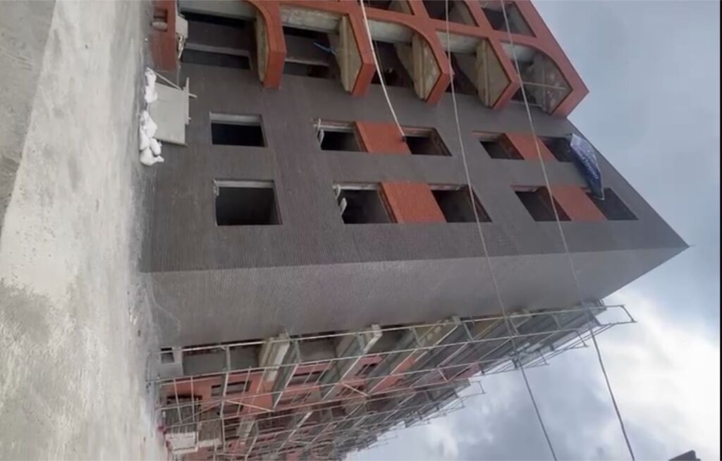 AP 1+1 FOR SALE AT LAKE SIDE IN PASKUQAN