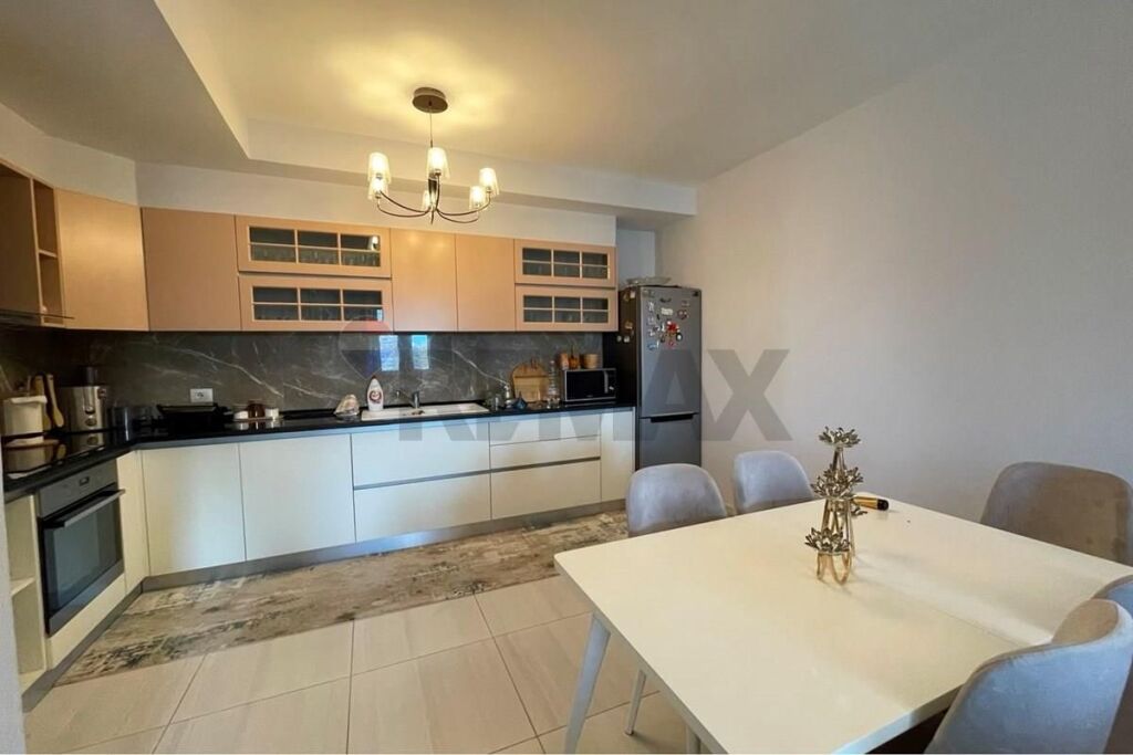 apartament me qera 2+1+2 ( plus garazh)
