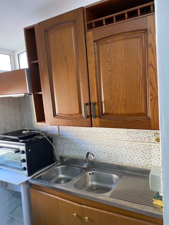 GARSIONERE 33000 LEKE.SHESHI AVNI RUSTEMI,QENDER