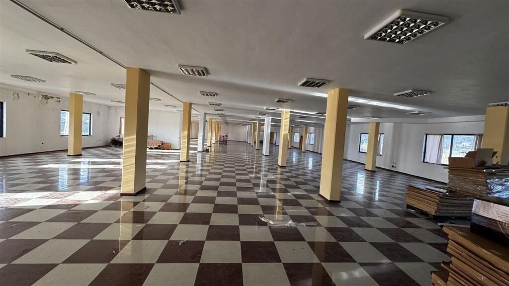 JEPET ME QERA ZYRE 1300M2 VAQARR